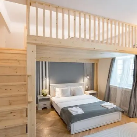 Апартаменти Stylish 5br - Ateneu - Amazing Location Бухарест