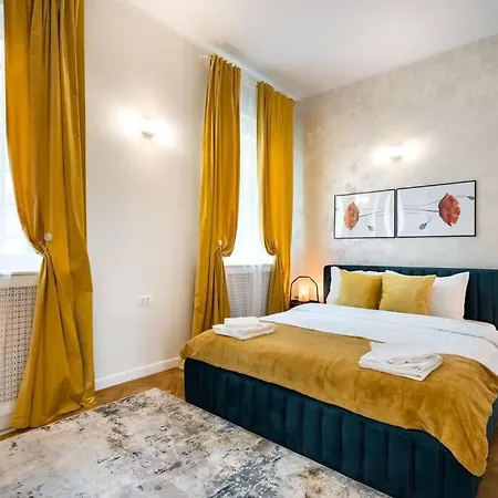 Stylish 5br - Ateneu - Amazing Location Апартаменти *