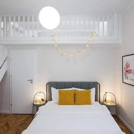 Stylish 5br - Ateneu - Amazing Location Бухарест