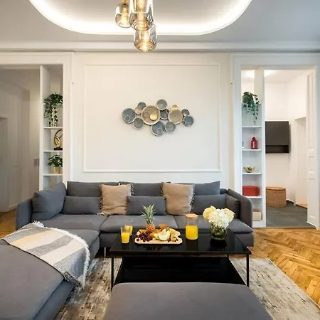 Stylish 5br - Ateneu - Amazing Location Apartament *