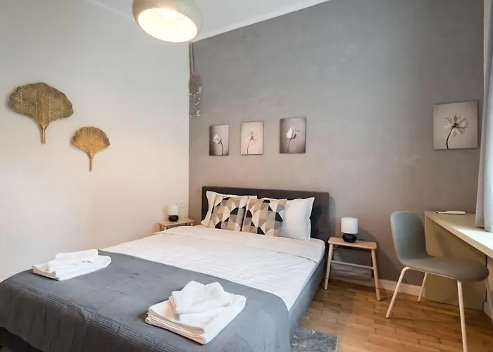 Stylish 5br - Ateneu - Amazing Location 아파트 부쿠레슈티
