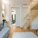 Stylish 5br - Ateneu - Amazing Location Бухарест