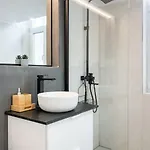 Stylish 5br - Ateneu - Amazing Location * Бухарест
