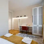 Апартаменти Stylish 5br - Ateneu - Amazing Location *