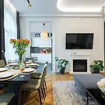 Stylish 5br - Ateneu - Amazing Location *