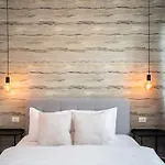 Апартаменти Stylish 5br - Ateneu - Amazing Location