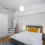 Stylish 5br - Ateneu - Amazing Location * Бухарест