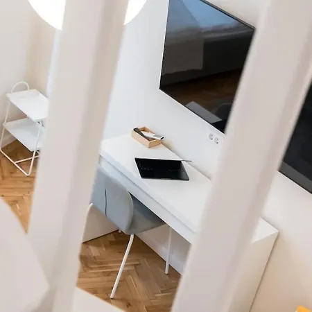 Stylish 5br - Ateneu - Amazing Location Apartment Bucharest