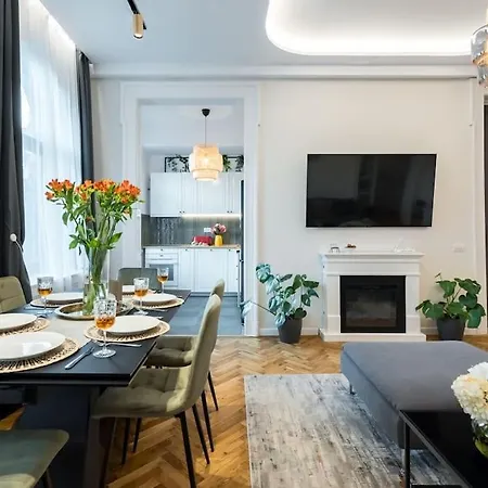 Stylish 5br - Ateneu - Amazing Location *