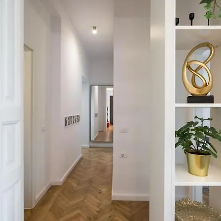 Apartment Stylish 5br - Ateneu - Amazing Location
