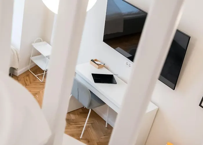 Stylish 5br - Ateneu - Amazing Location 公寓 布加勒斯特