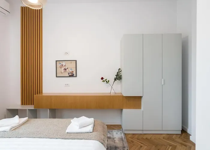 Stylish 5br - Ateneu - Amazing Location