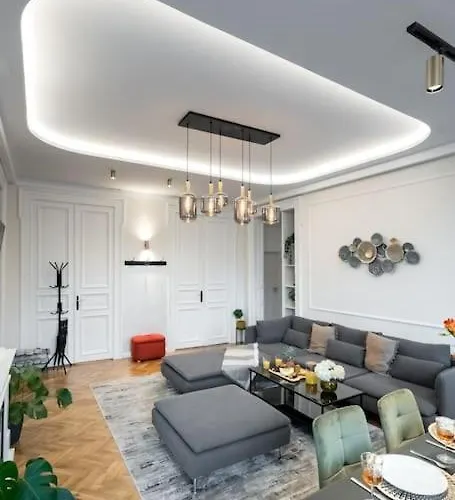 公寓 Stylish 5br - Ateneu - Amazing Location 布加勒斯特
