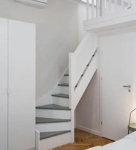 Stylish 5br - Ateneu - Amazing Location 布加勒斯特