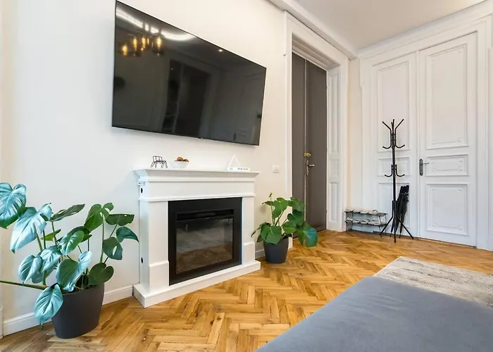 Stylish 5br - Ateneu - Amazing Location Apartament *