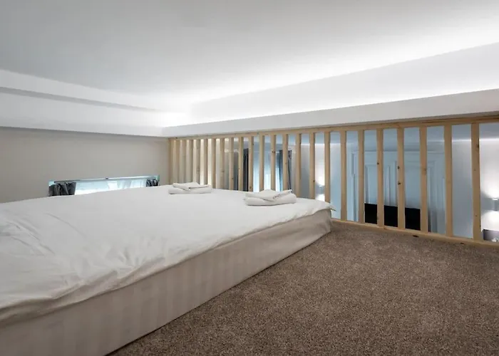 公寓 Stylish 5br - Ateneu - Amazing Location 布加勒斯特