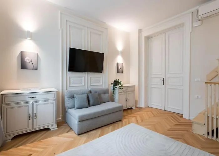 Διαμέρισμα Stylish 5br - Ateneu - Amazing Location Βουκουρέστι