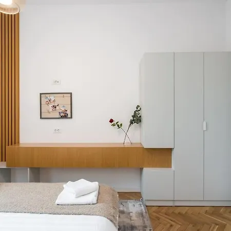 Stylish 5br - Ateneu - Amazing Location