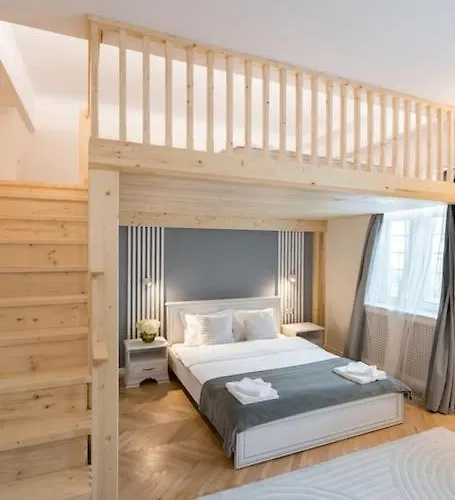 Lägenhet Stylish 5br - Ateneu - Amazing Location Bukarest