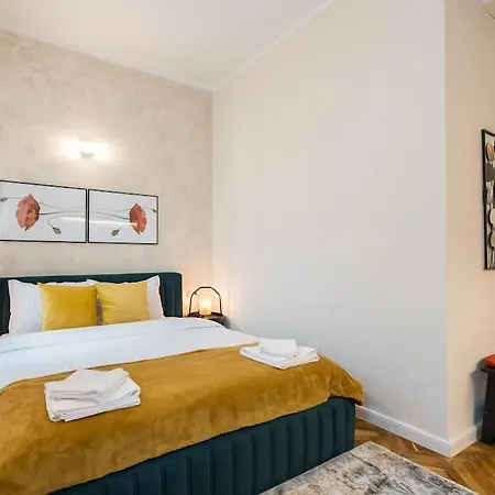 Apartment Stylish 5br - Ateneu - Amazing Location Bukarest